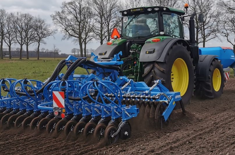 Evers Mustang vaste tand cultivator in zaaicombinatie