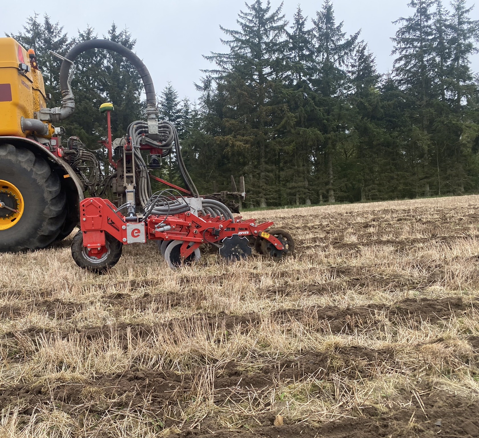 Evers Rheinlander Combi-rijenbemester met hydraulische steenbeveiliging
